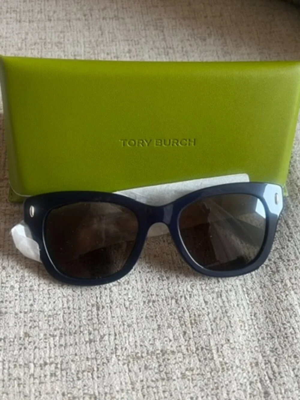 BRAND NEW TORY BURCH NAVY SUNGLASSES 0TY7225U